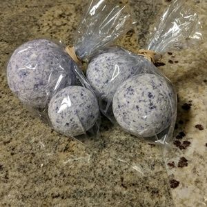 Bath bombs